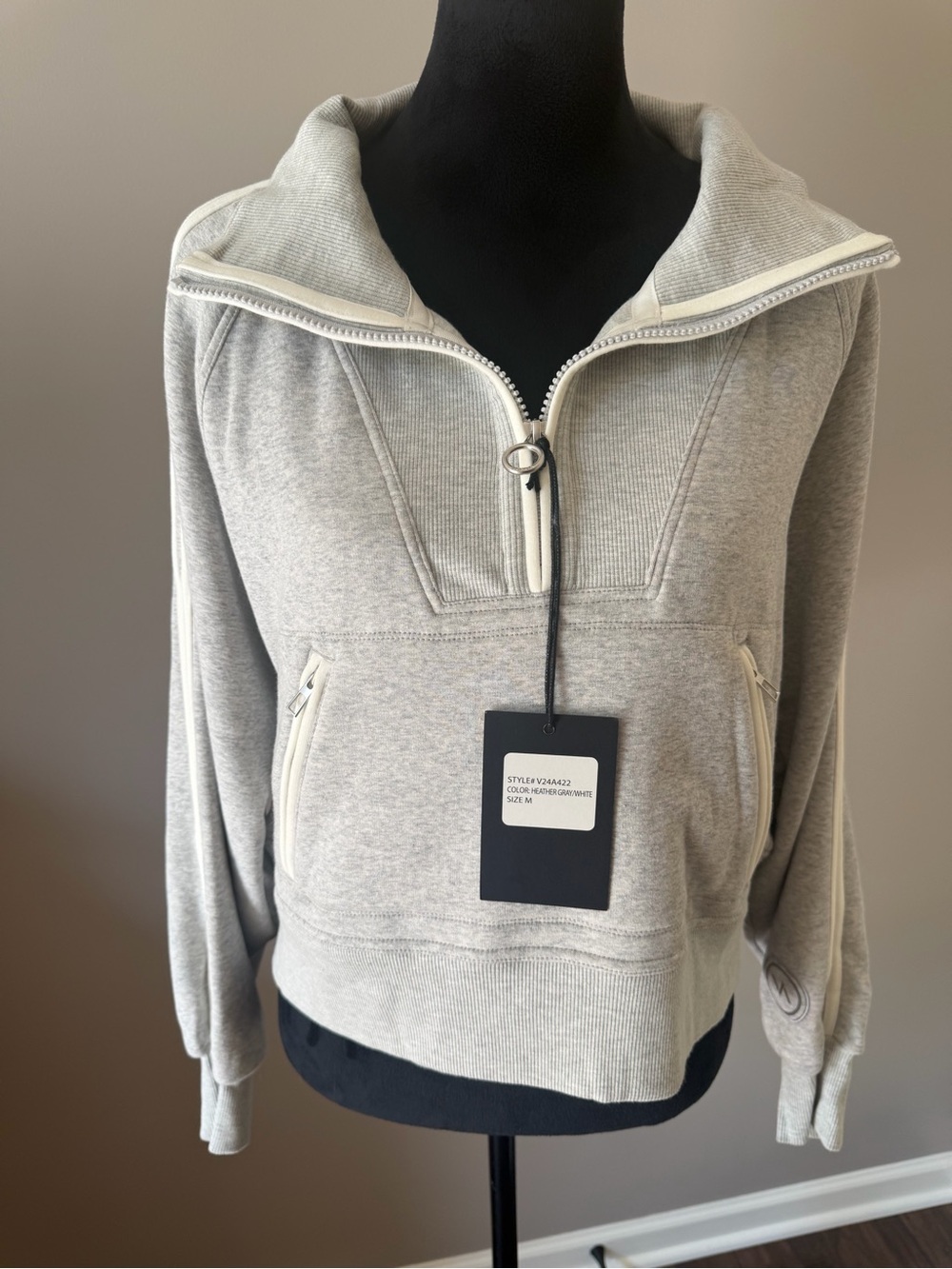 Vonga NEW w/Tags Half-Zip Light Gray Cropped Sweatshirt MED